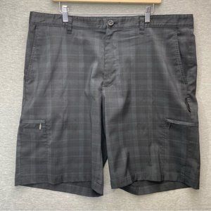 Greg Norman Mens Dark Blue Plaid Golf Shorts Size 40